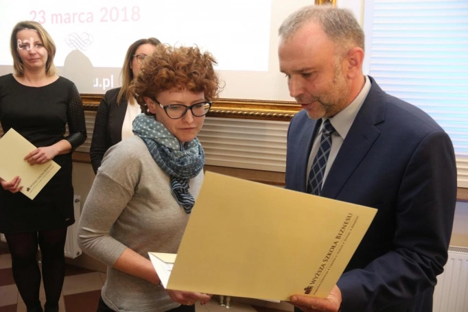 Zdjęcie nr 71 z galerii Gala Akademicka dla absolwentów biznesowych studiów podyplomowych
