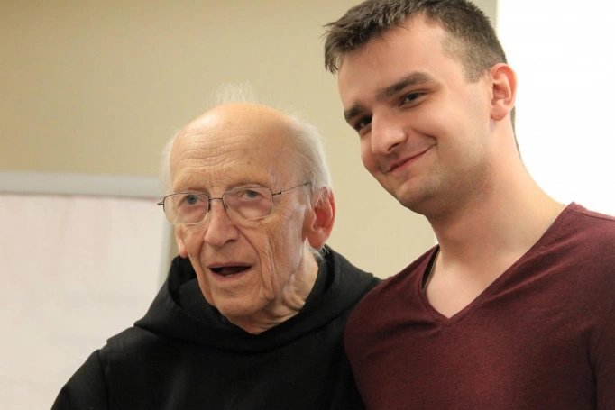 Zdjęcie nr 8 z galerii "Radość życia możliwa jest wtedy, gdy człowiek jest na swoim miejscu" - ojciec Leon Knabit odwiedził Wyższą Szkołę Biznesu w Dąbrowie Górniczej