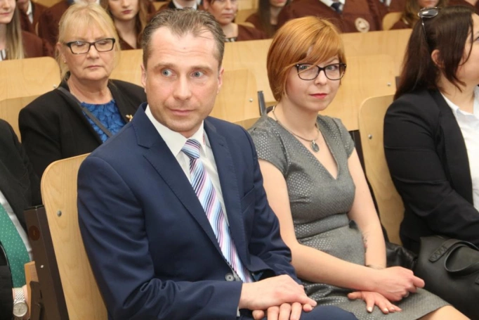 Zdjęcie nr 20 z galerii Absolwenci studiów w WSB odebrali dyplomy
