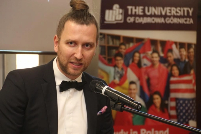 Zdjęcie nr 24 z galerii Absolwenci studiów w WSB odebrali dyplomy