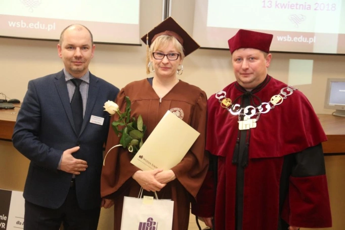 Zdjęcie nr 31 z galerii Absolwenci studiów w WSB odebrali dyplomy