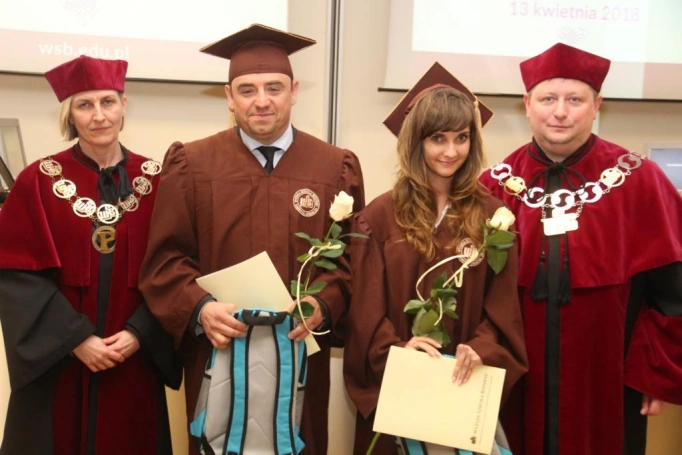 Zdjęcie nr 37 z galerii Absolwenci studiów w WSB odebrali dyplomy