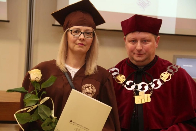 Zdjęcie nr 40 z galerii Absolwenci studiów w WSB odebrali dyplomy