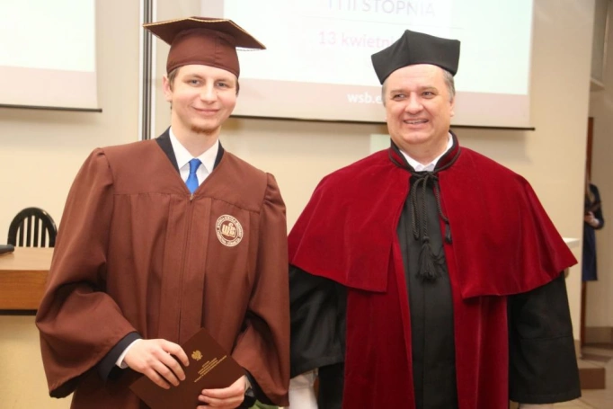 Zdjęcie nr 47 z galerii Absolwenci studiów w WSB odebrali dyplomy