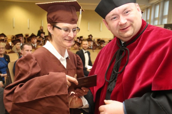 Zdjęcie nr 65 z galerii Absolwenci studiów w WSB odebrali dyplomy
