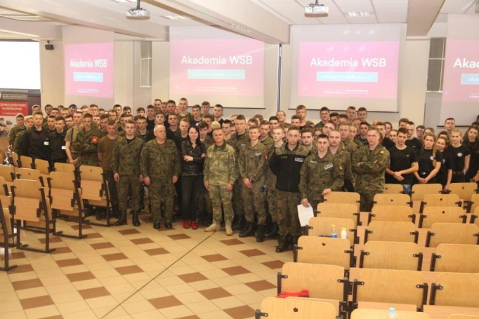 Zdjęcie nr 17 z galerii Wyłoniliśmy najlepszych w Ogólnopolskim Turnieju Klas o Profilu Mundurowym!