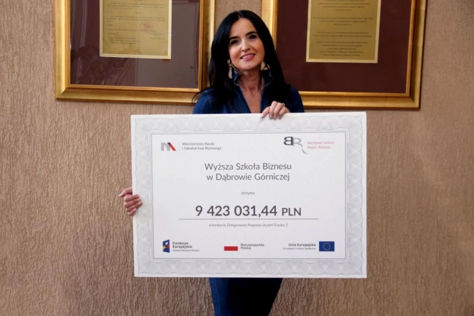 Zdjęcie nr 4 z galerii Nowe kierunki studiów, szkolenia i staże dla studentów – Akademia WSB otrzymała 10 mln zł dofinansowania