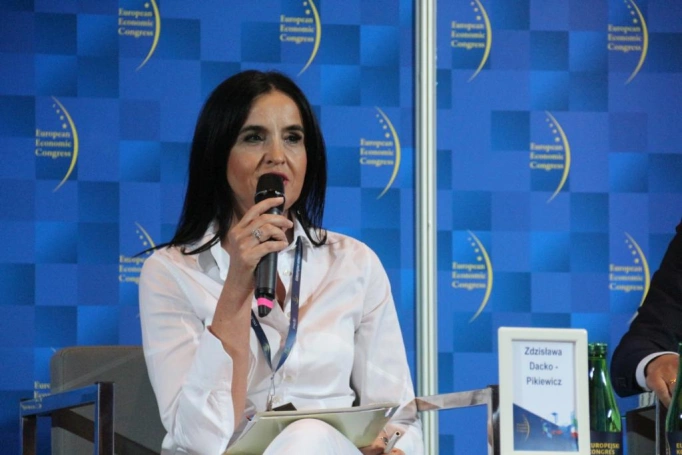 Zdjęcie nr 2 z galerii Eksperci Akademii WSB na Europejskim Kongresie Gospodarczym 2018