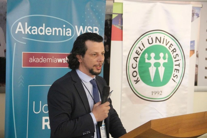 Zdjęcie nr 3 z galerii Akademia WSB organizowała III European Congress for Economics Issues