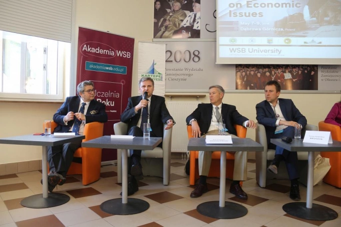 Zdjęcie nr 10 z galerii Akademia WSB organizowała III European Congress for Economics Issues