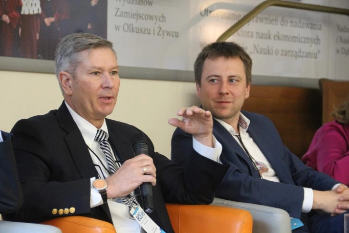 Zdjęcie nr 13 z galerii Akademia WSB organizowała III European Congress for Economics Issues
