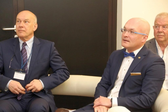 Zdjęcie nr 2 z galerii Doktoranci z całej Polski rozmawiali o paradygmatach współczesnego zarządzania organizacjami