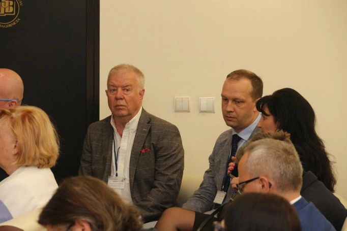 Zdjęcie nr 10 z galerii Doktoranci z całej Polski rozmawiali o paradygmatach współczesnego zarządzania organizacjami