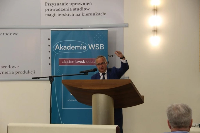Zdjęcie nr 27 z galerii Doktoranci z całej Polski rozmawiali o paradygmatach współczesnego zarządzania organizacjami