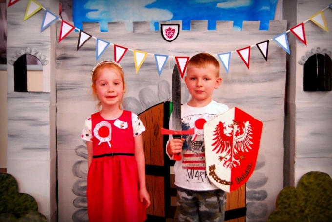 Zdjęcie nr 22 z galerii Finał akcji "WSB czyta dzieciom"