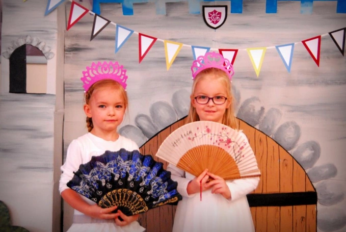 Zdjęcie nr 23 z galerii Finał akcji "WSB czyta dzieciom"