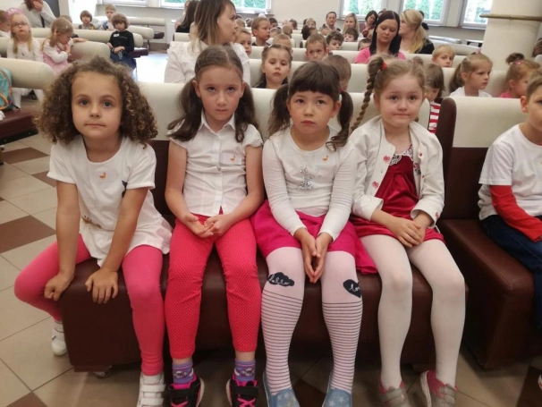 Zdjęcie nr 25 z galerii Finał akcji "WSB czyta dzieciom"