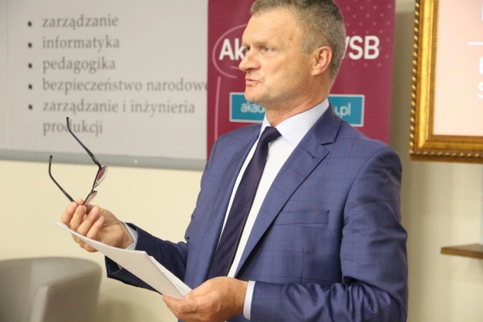 Zdjęcie nr 14 z galerii Bezpieczeństwo Polski w drugiej dekadzie XXI wieku - za nami II Międzynarodowa Konferencja Naukowa z okazji 100-lecia odzyskania niepodległości