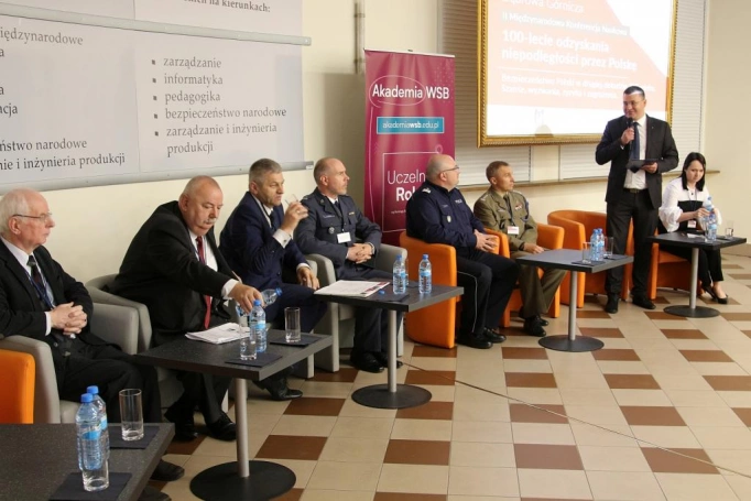 Zdjęcie nr 10 z galerii Bezpieczeństwo Polski w drugiej dekadzie XXI wieku - za nami II Międzynarodowa Konferencja Naukowa z okazji 100-lecia odzyskania niepodległości