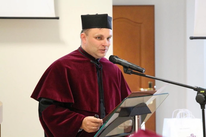 Zdjęcie nr 15 z galerii Słuchacze Uniwersytetu Trzeciego Wieku Akademii WSB zakończyli rok akademicki 