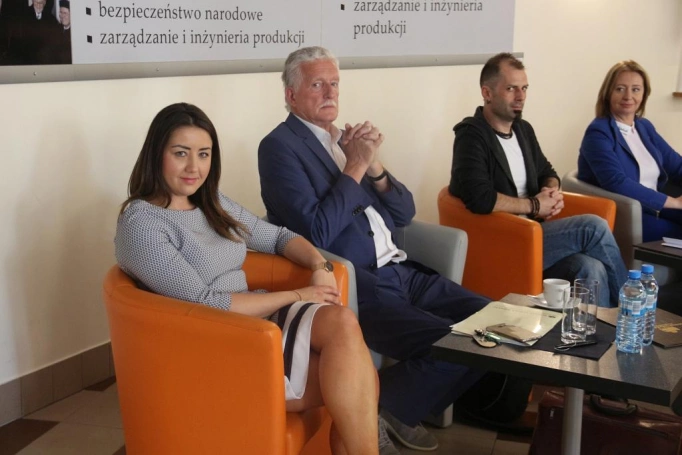 Zdjęcie nr 21 z galerii "Znaczenie aktywności fizycznej w praktyce fizjoterapeutycznej" - ogólnopolska konferencja naukowa w Akademii WSB