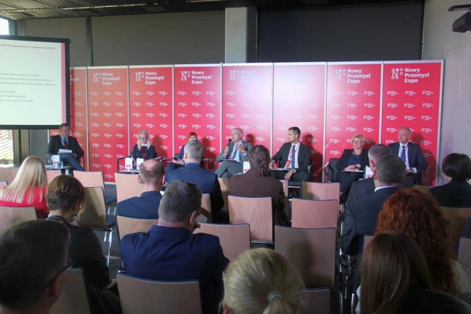 Zdjęcie nr 11 z galerii Eksperci Akademii WSB podczas kongresu Nowy Przemysł Expo
