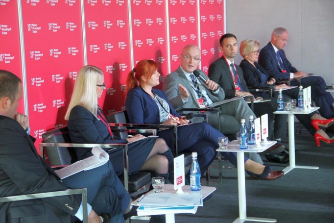 Zdjęcie nr 13 z galerii Eksperci Akademii WSB podczas kongresu Nowy Przemysł Expo