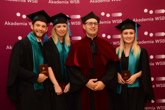 Zdjęcie nr 97 z galerii Absolwenci studiów licencjackich i inżynierskich odebrali dyplomy, przyznano wyróżnienie "Lider Roku"