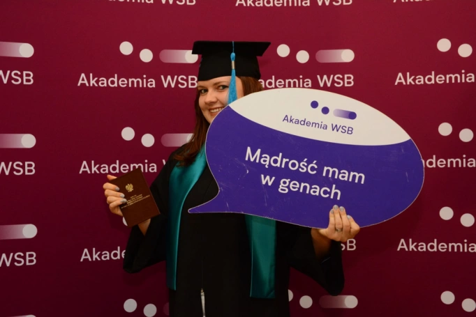 Zdjęcie nr 105 z galerii Absolwenci studiów licencjackich i inżynierskich odebrali dyplomy, przyznano wyróżnienie "Lider Roku"