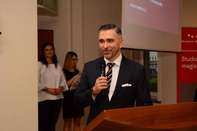 Zdjęcie nr 6 z galerii Absolwenci studiów magisterskich odebrali dyplomy