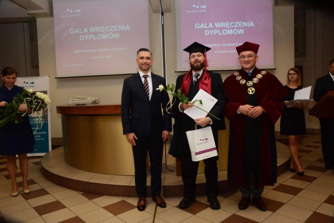 Zdjęcie nr 26 z galerii Absolwenci studiów magisterskich odebrali dyplomy
