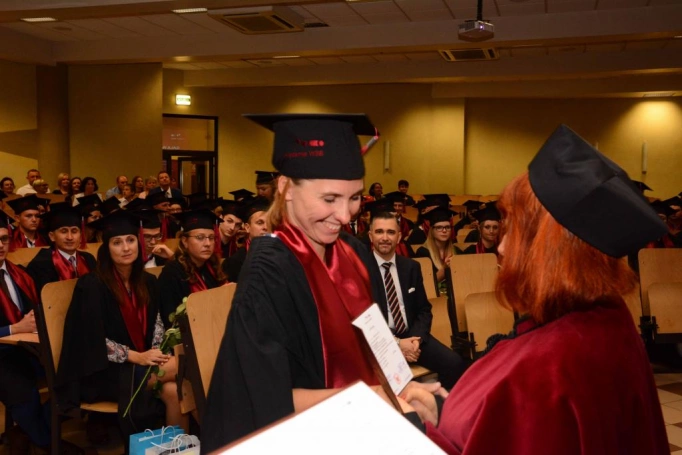 Zdjęcie nr 34 z galerii Absolwenci studiów magisterskich odebrali dyplomy