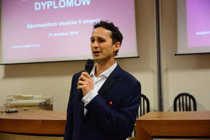 Zdjęcie nr 18 z galerii Absolwenci studiów magisterskich odebrali dyplomy