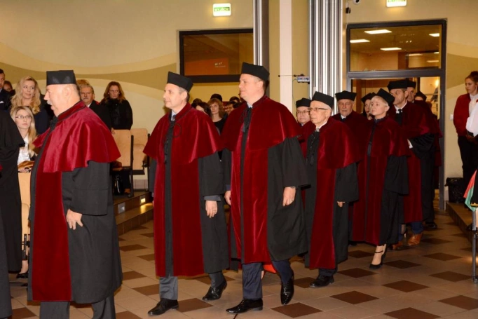 Zdjęcie nr 1 z galerii Inauguracja roku akademickiego 2018/2019 - już za nami