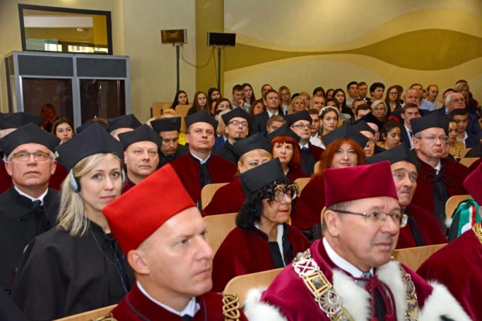 Zdjęcie nr 35 z galerii Inauguracja roku akademickiego 2018/2019 - już za nami
