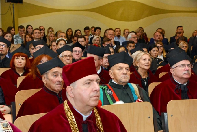 Zdjęcie nr 33 z galerii Inauguracja roku akademickiego 2018/2019 - już za nami