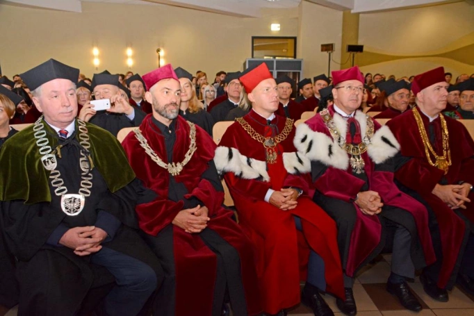 Zdjęcie nr 31 z galerii Inauguracja roku akademickiego 2018/2019 - już za nami