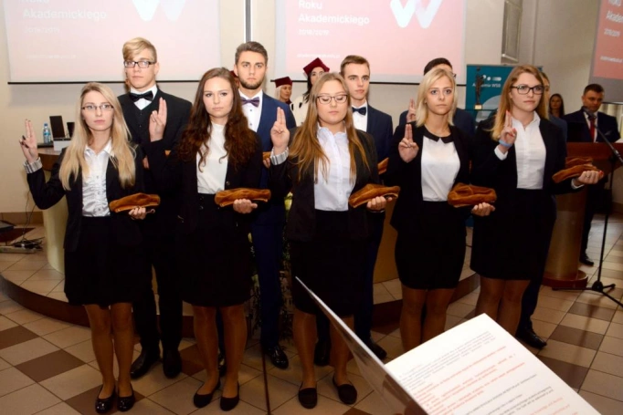 Zdjęcie nr 41 z galerii Inauguracja roku akademickiego 2018/2019 - już za nami