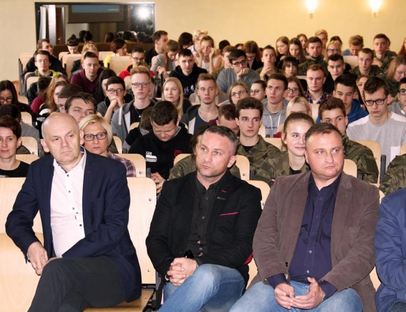 Zdjęcie nr 6 z galerii Bezpiecznie już było? Spotkanie z gen. Romanem Polko oraz dr Pauliną Polko