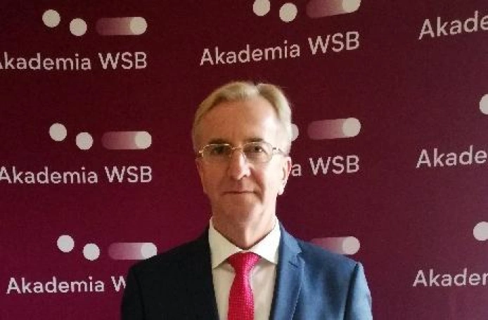 Zdjęcie nr 1 z galerii Wyróżnienie PWN za publikację naukową