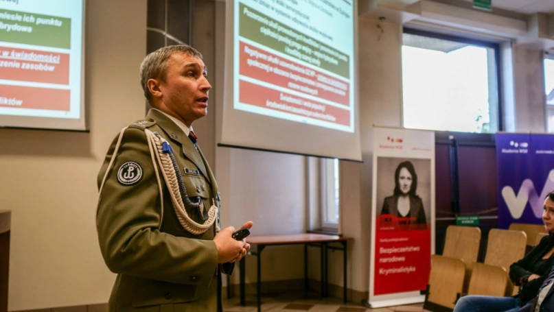 Zdjęcie nr 3 z galerii Dzień podchorążego w Akademii WSB