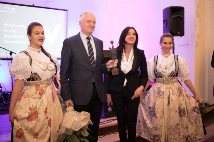 Zdjęcie nr 1 z galerii Jubileusz 10-lecia Wydziału Zamiejscowego w Cieszynie połączony z uroczystą Inauguracją Instytutu Studiów nad Współpracą Terytorialną i Międzyorganizacyjną