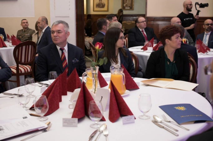 Zdjęcie nr 8 z galerii Jubileusz 10-lecia Wydziału Zamiejscowego w Cieszynie połączony z uroczystą Inauguracją Instytutu Studiów nad Współpracą Terytorialną i Międzyorganizacyjną
