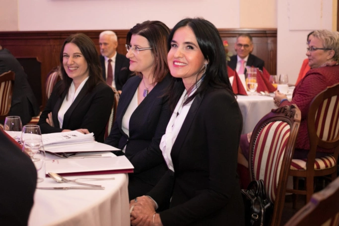 Zdjęcie nr 15 z galerii Jubileusz 10-lecia Wydziału Zamiejscowego w Cieszynie połączony z uroczystą Inauguracją Instytutu Studiów nad Współpracą Terytorialną i Międzyorganizacyjną