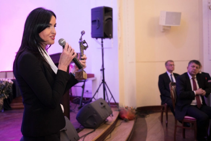 Zdjęcie nr 17 z galerii Jubileusz 10-lecia Wydziału Zamiejscowego w Cieszynie połączony z uroczystą Inauguracją Instytutu Studiów nad Współpracą Terytorialną i Międzyorganizacyjną