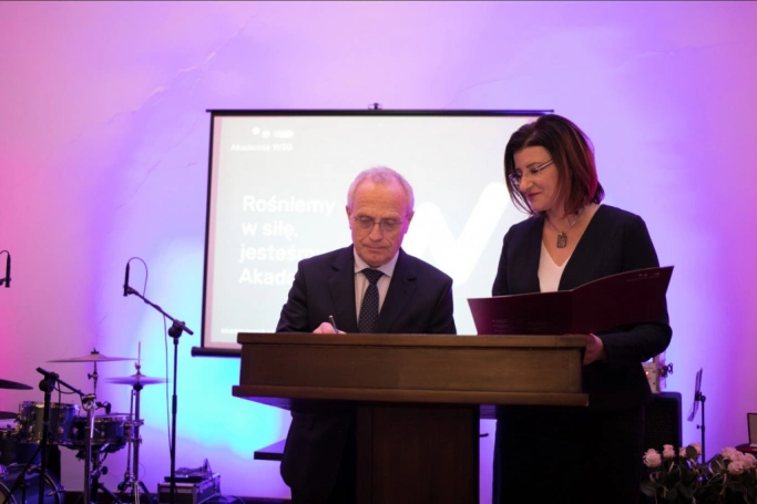 Zdjęcie nr 25 z galerii Jubileusz 10-lecia Wydziału Zamiejscowego w Cieszynie połączony z uroczystą Inauguracją Instytutu Studiów nad Współpracą Terytorialną i Międzyorganizacyjną