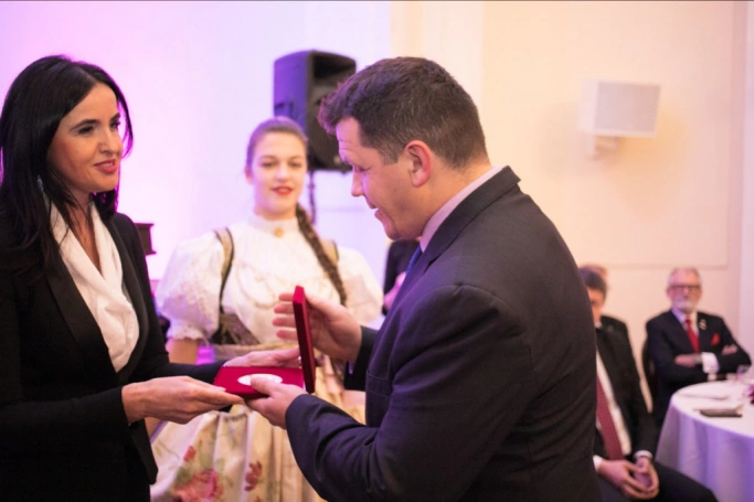 Zdjęcie nr 31 z galerii Jubileusz 10-lecia Wydziału Zamiejscowego w Cieszynie połączony z uroczystą Inauguracją Instytutu Studiów nad Współpracą Terytorialną i Międzyorganizacyjną