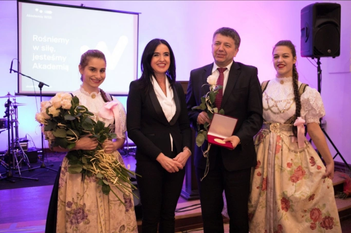 Zdjęcie nr 40 z galerii Jubileusz 10-lecia Wydziału Zamiejscowego w Cieszynie połączony z uroczystą Inauguracją Instytutu Studiów nad Współpracą Terytorialną i Międzyorganizacyjną