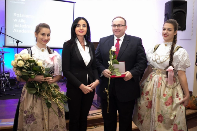 Zdjęcie nr 47 z galerii Jubileusz 10-lecia Wydziału Zamiejscowego w Cieszynie połączony z uroczystą Inauguracją Instytutu Studiów nad Współpracą Terytorialną i Międzyorganizacyjną