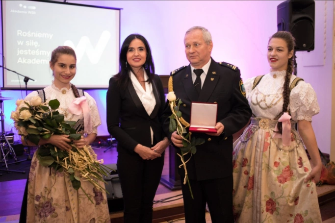 Zdjęcie nr 48 z galerii Jubileusz 10-lecia Wydziału Zamiejscowego w Cieszynie połączony z uroczystą Inauguracją Instytutu Studiów nad Współpracą Terytorialną i Międzyorganizacyjną